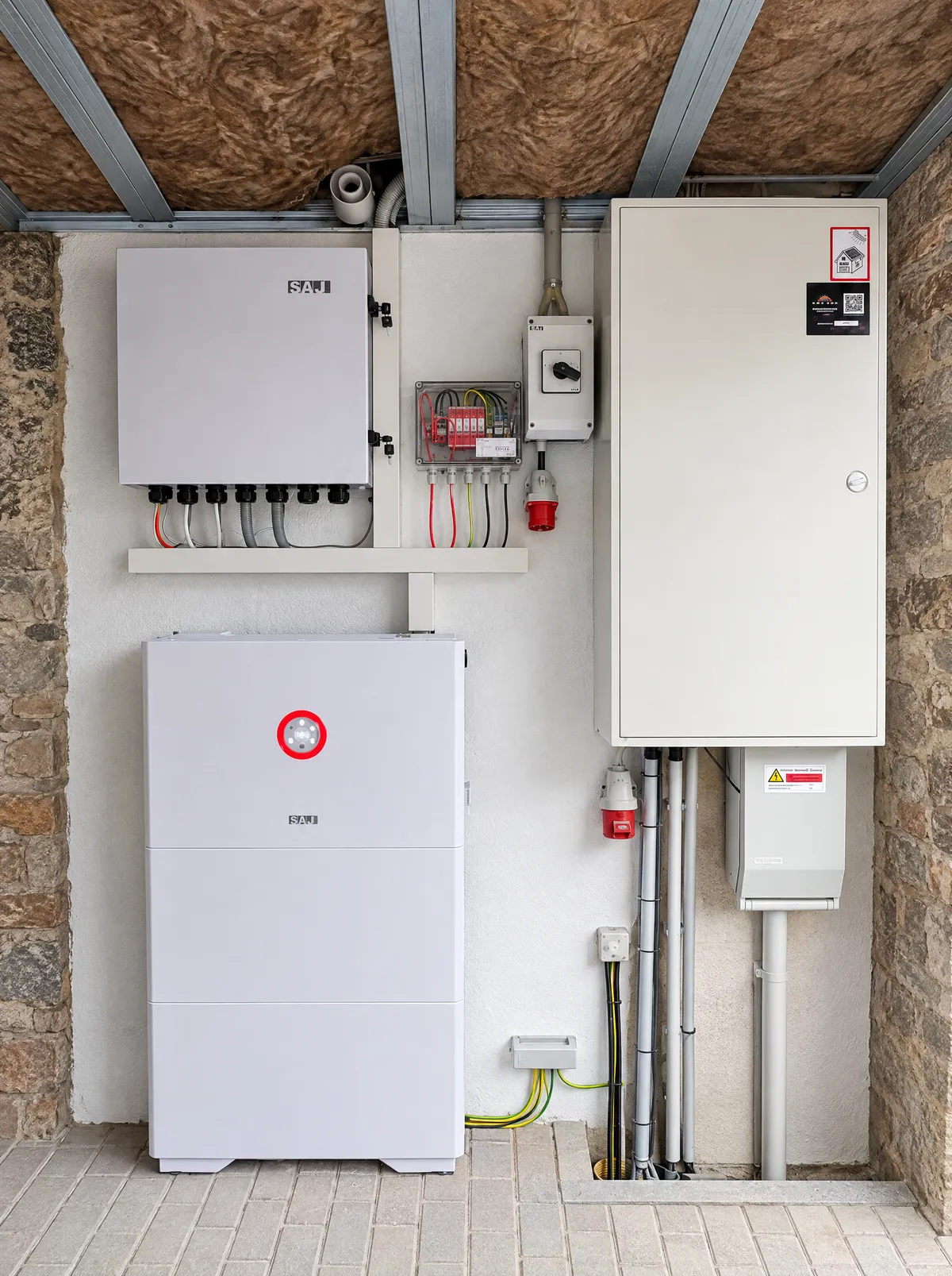 Photovoltaik-Referenz SolarX – Speicher und Zählerschrank – 2026 Photovoltaik-Referenz SolarX – Speicher und Zählerschrank – 2026