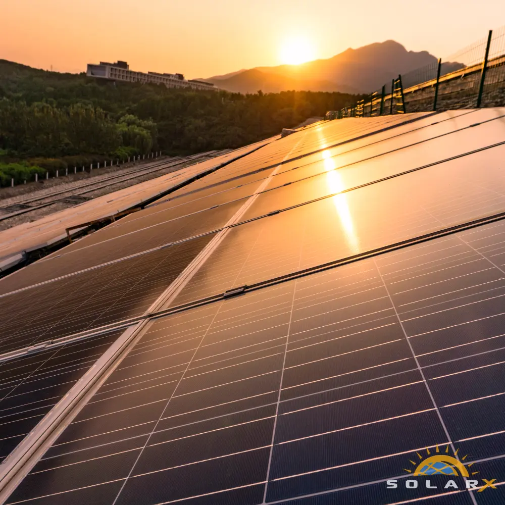 Solaranlage Uckermark mit Photovoltaik-Modulen, die saubere Energie erzeugen.